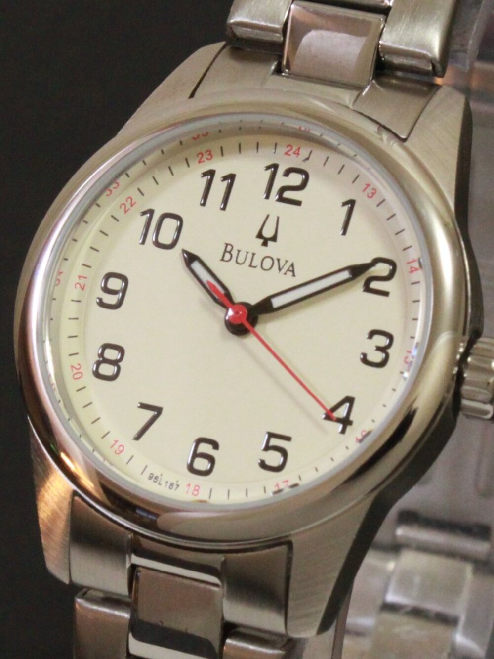 Bulova Classic Collection Ladies Stainless Watch Silver Tone Easy Read 28mm - Picture 7 of 10